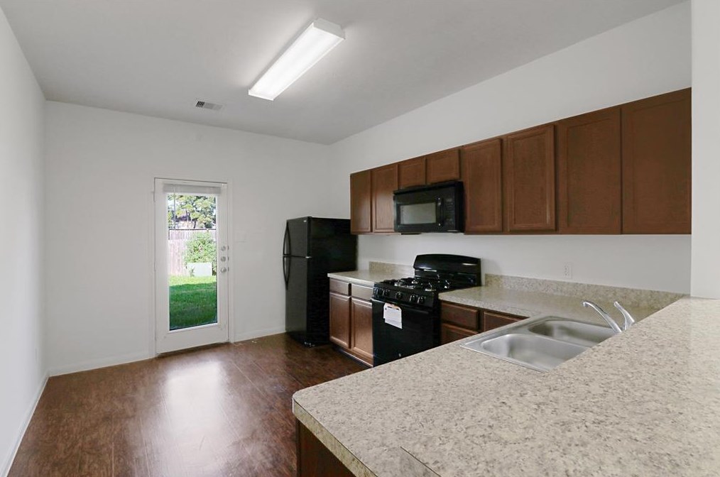 15526 Kiplands Bend Dr, Houston TX  77014-1535 exterior