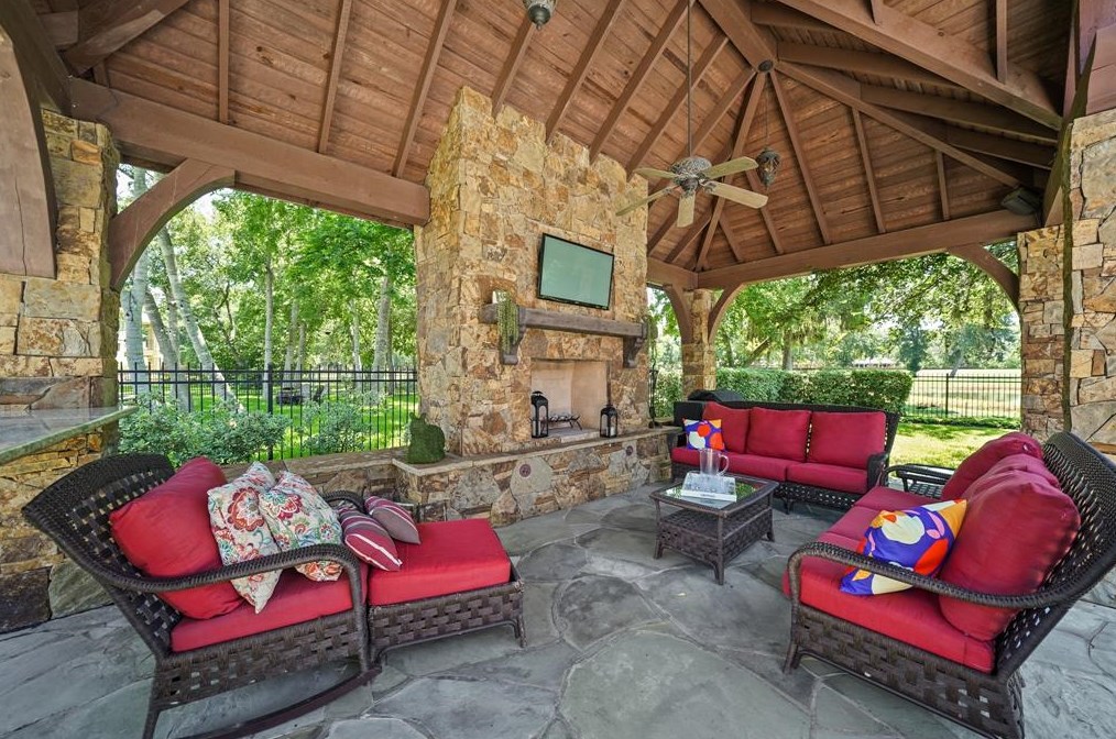 1706 Peppervine Way, Sugar Land TX  exterior