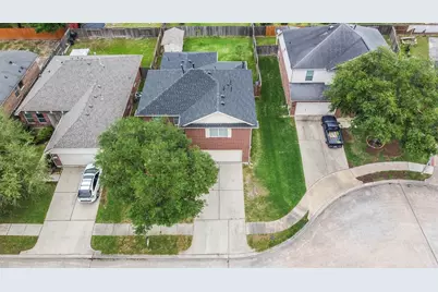 10114 Sand Tracks Court, Houston, TX 77064 - Photo 11