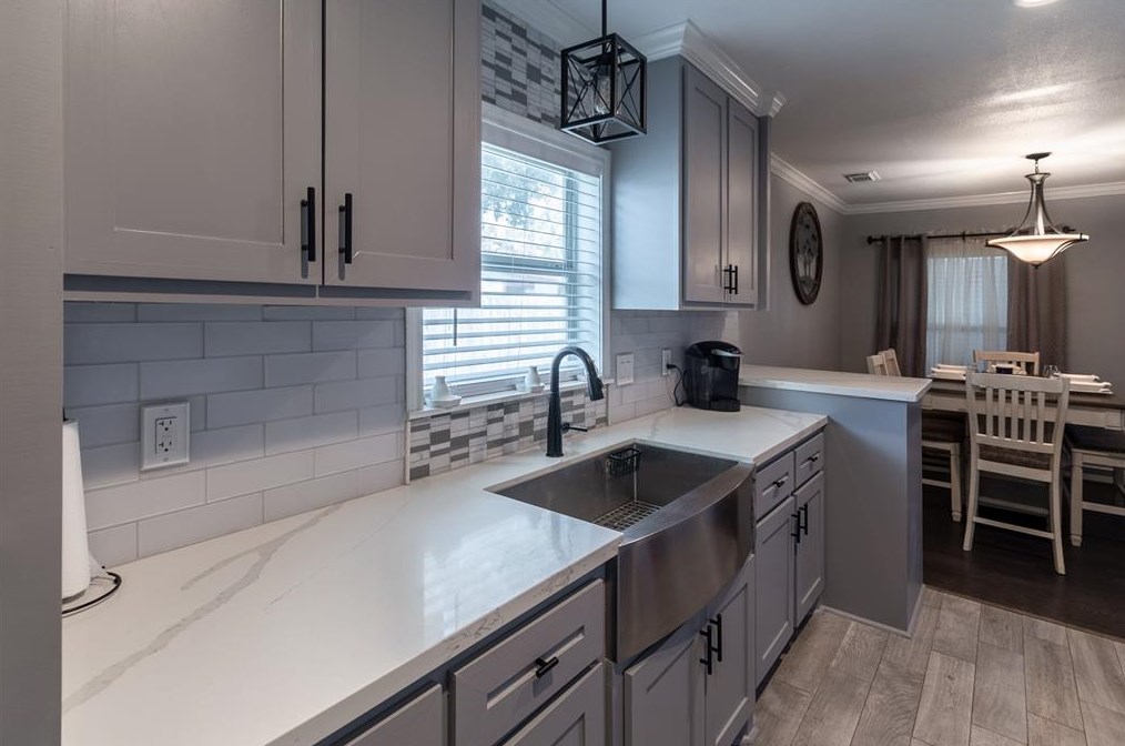 5718 Winding Crk Way, Houston TX  77017-6816 exterior