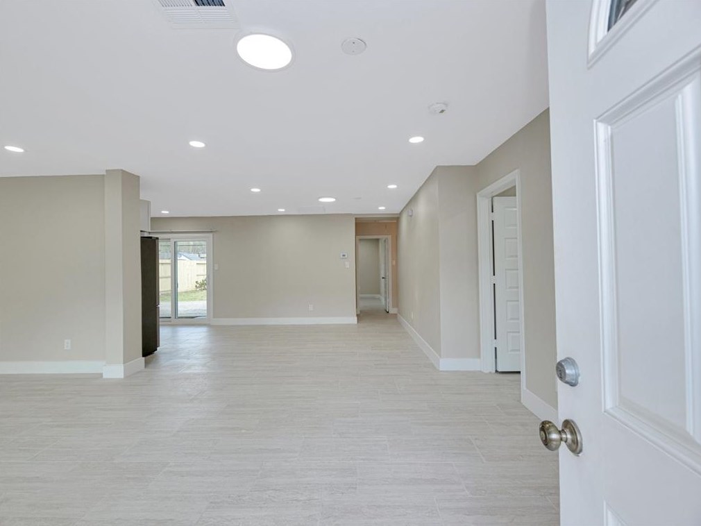 5306 Windswept Ln, Houston TX  77056-7214 exterior