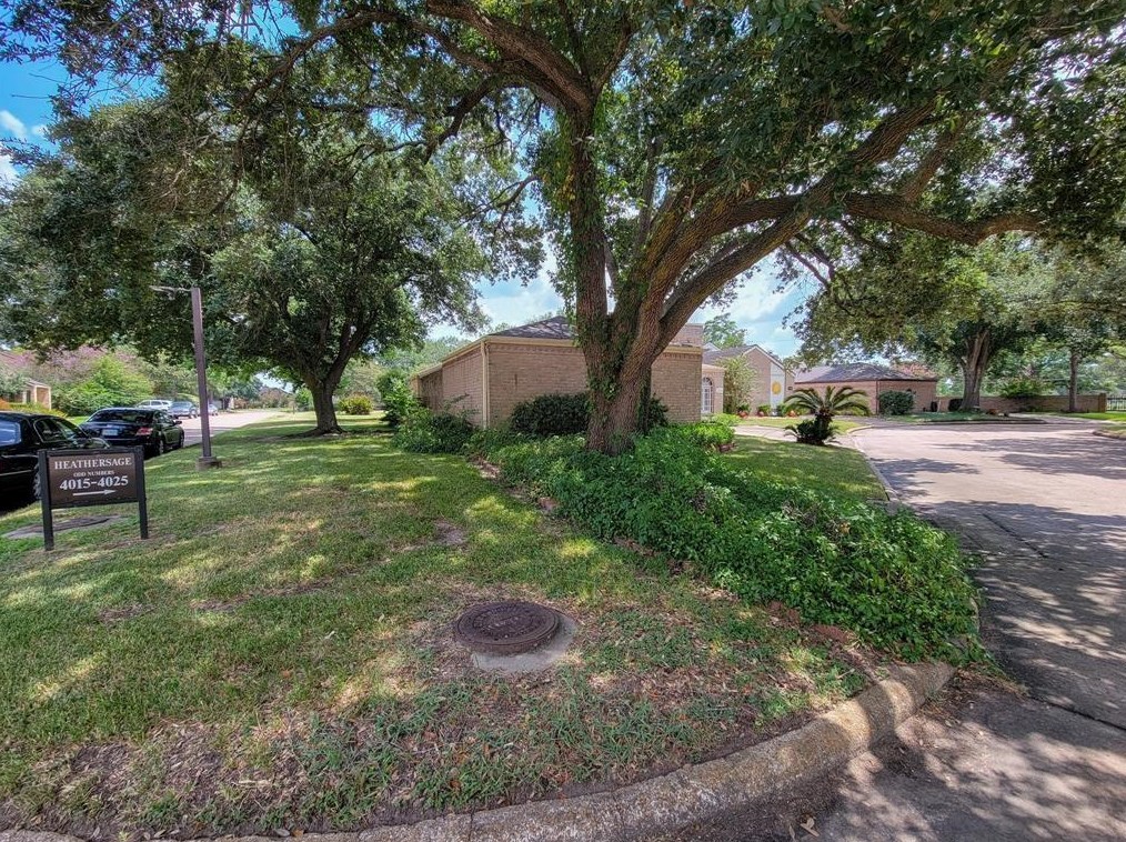 4019 Heathersage Dr, Houston TX  77084-4209 exterior