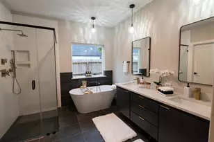 10023 Piping Rock Ln, Houston, TX 77042 - Photo 13