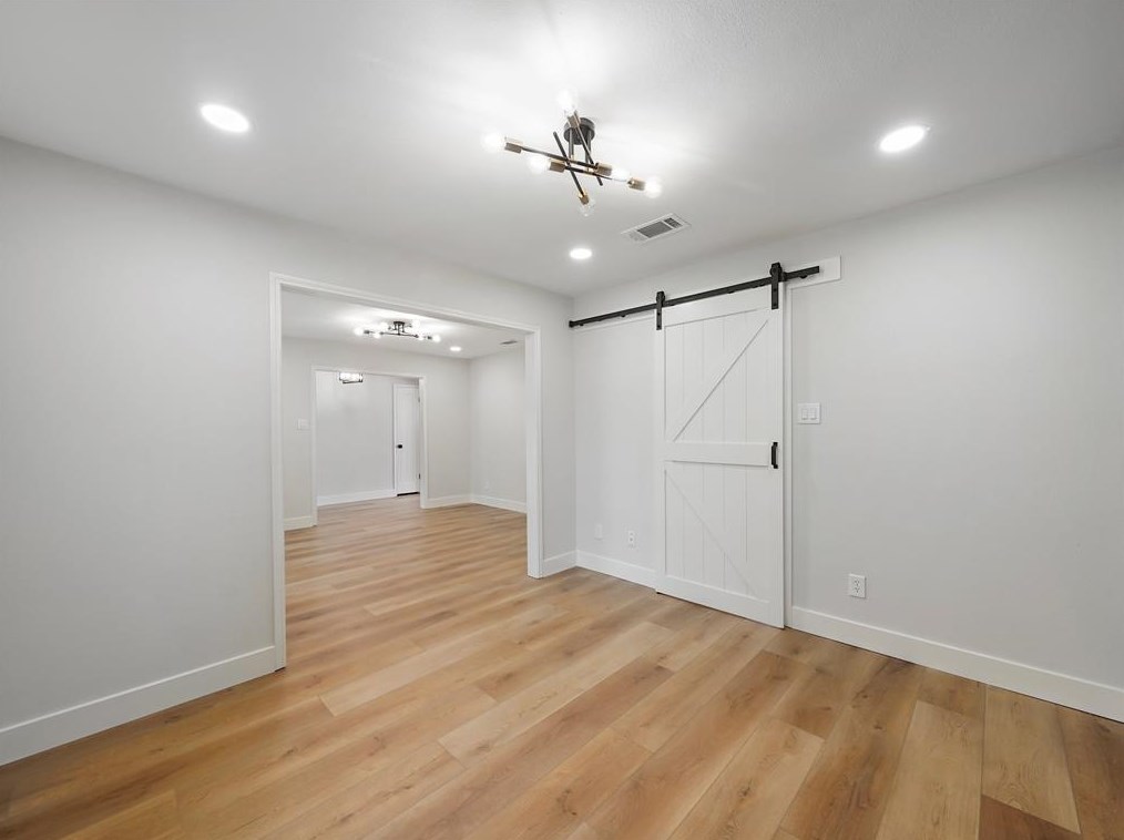 2807 Quincannon Ln, Houston TX 77043-1202 exterior