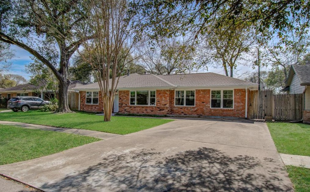 6123 Darnell St, Houston TX  77074-7413 exterior