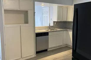 8703 Victorian Village Dr, Houston, TX 77071 - Photo 5