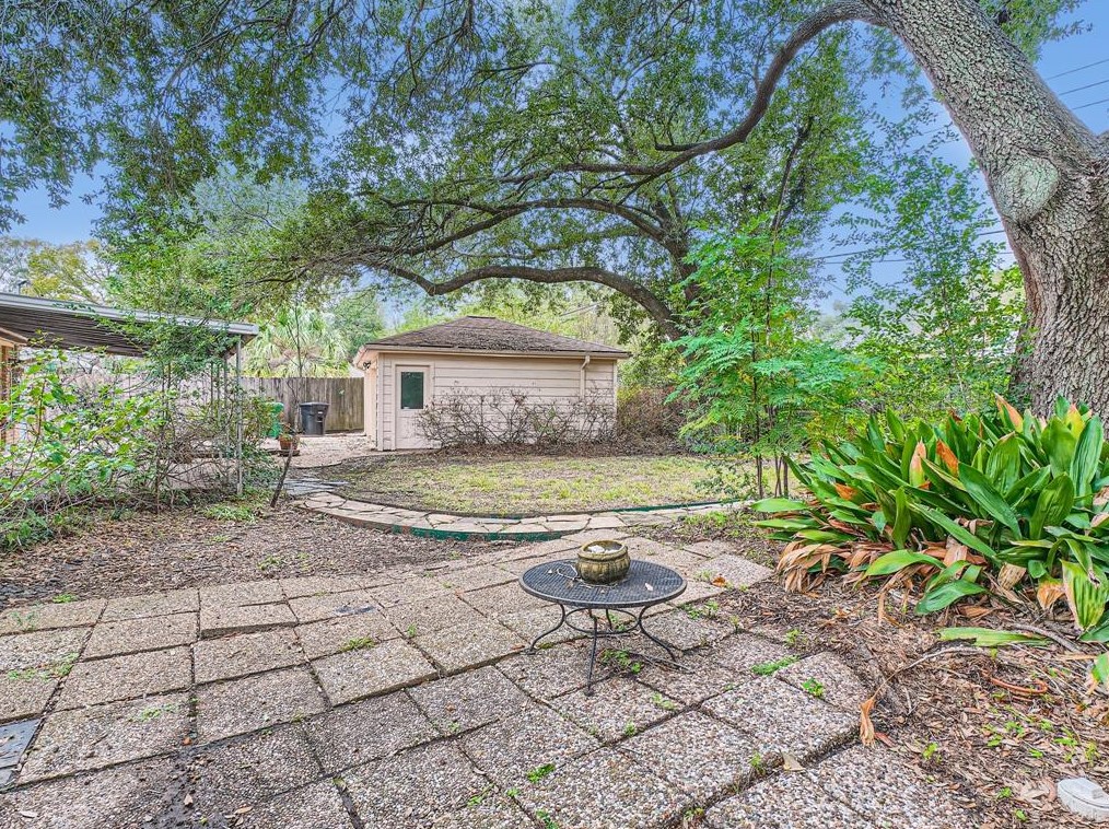 5510 Braesvalley Dr, Houston TX  77096-2911 exterior