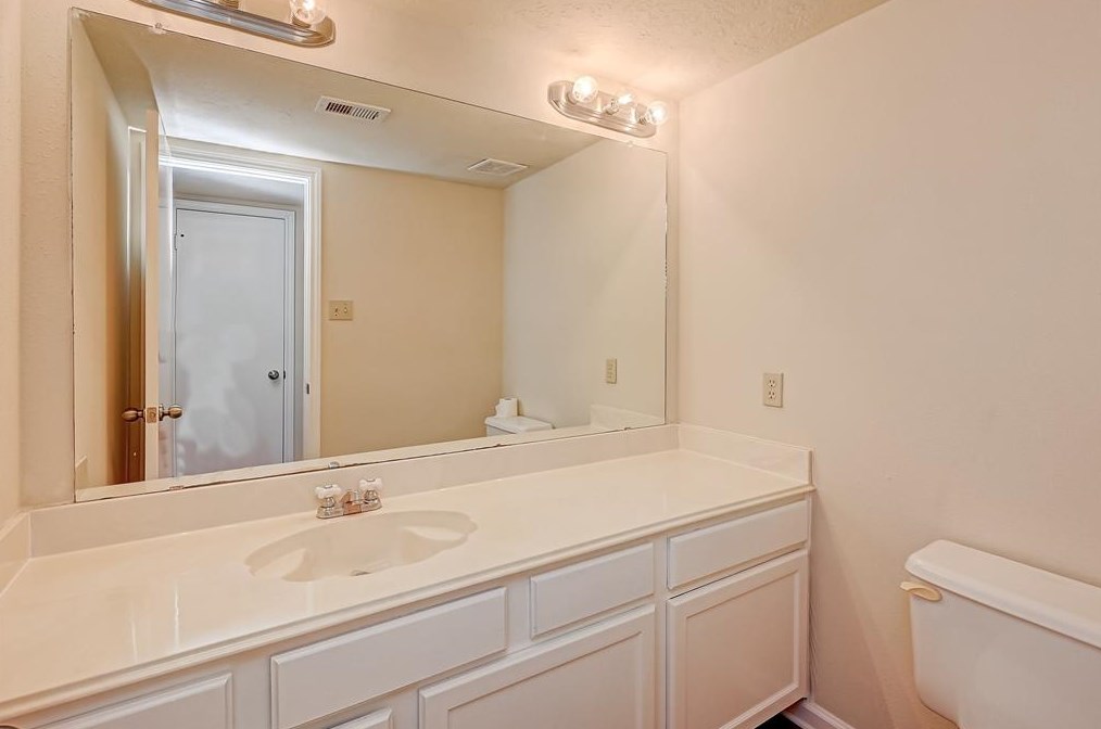 17410 Turner Pt Cir, Houston TX  77095-1134 exterior