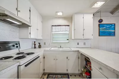 16526 Jean Lafitte Road, Jamaica Beach, TX 77554 - Photo 11