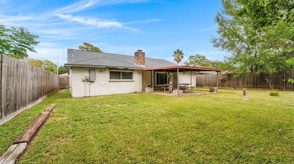 11519 Ensbrook Dr, Houston TX  77099-4706 exterior