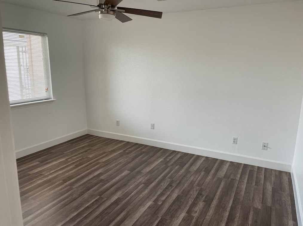 11606 Riderwood Dr, Houston TX  77099-1556 exterior