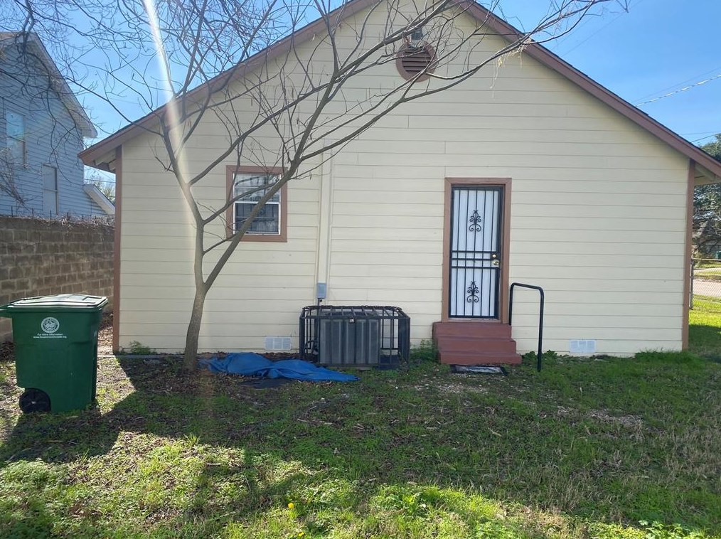 4503 Sumpter St, Houston TX  77020-2644 exterior