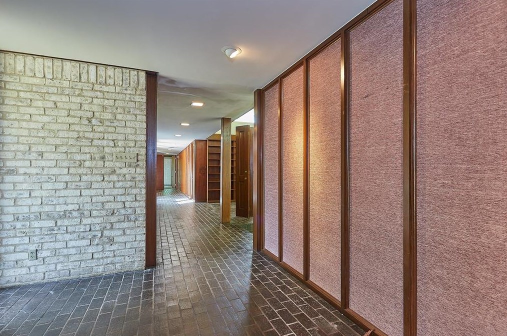 11111 Wickdale Dr, Houston TX  exterior