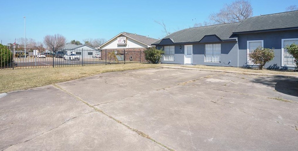 508 Texas Ave, Houston TX  77598-4930 exterior