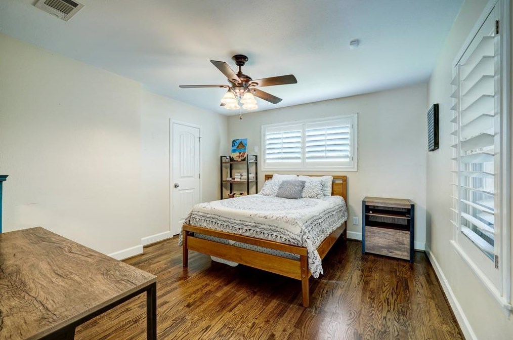 3618 Cloverdale St, Houston TX  77025-4104 exterior