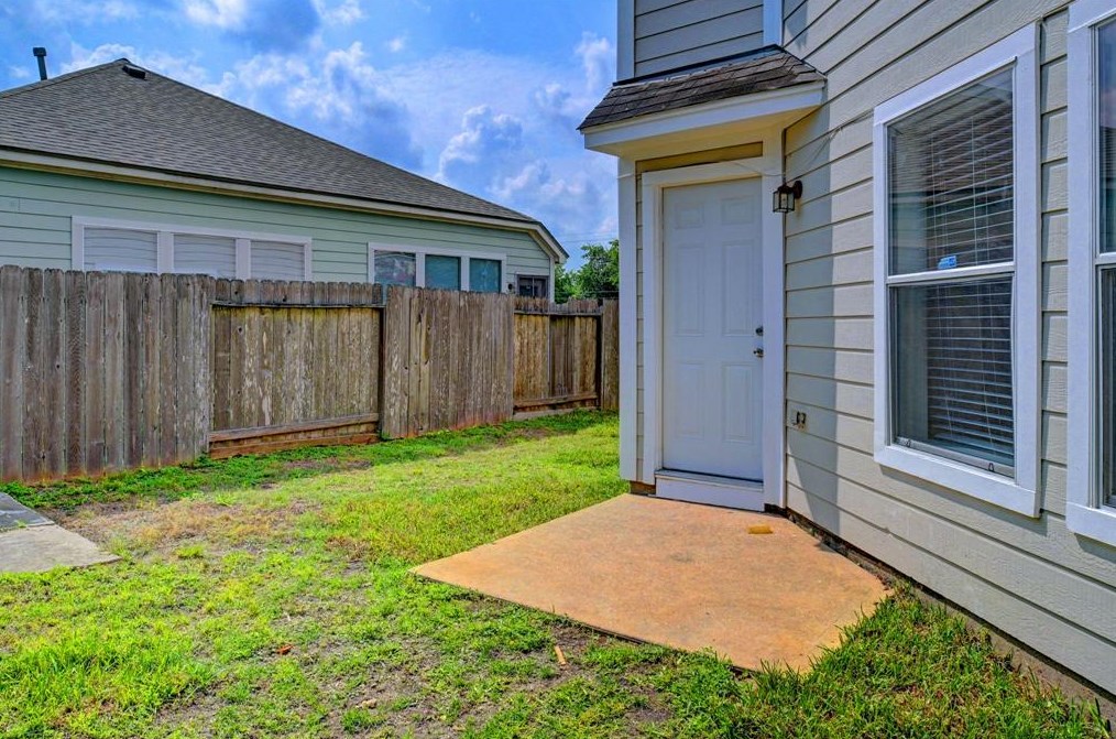 11708 Logan Rdg Dr, Houston TX  77072-5673 exterior