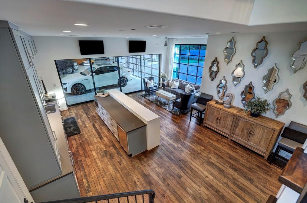 209 Bryn Mawr Cir, Houston TX  exterior