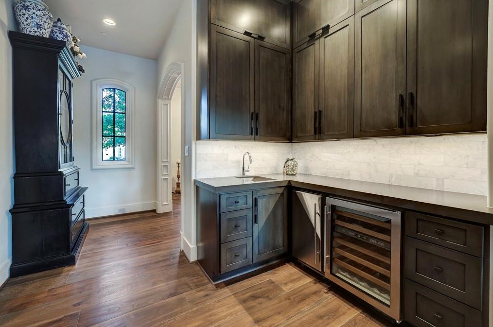 209 Bryn Mawr Cir, Houston TX  exterior