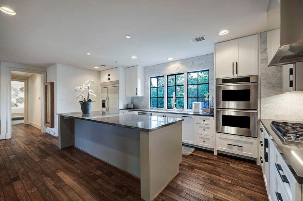 209 Bryn Mawr Cir, Houston TX  exterior