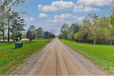 16 Smith Loop N, Cleveland, TX 77327 - Photo 13