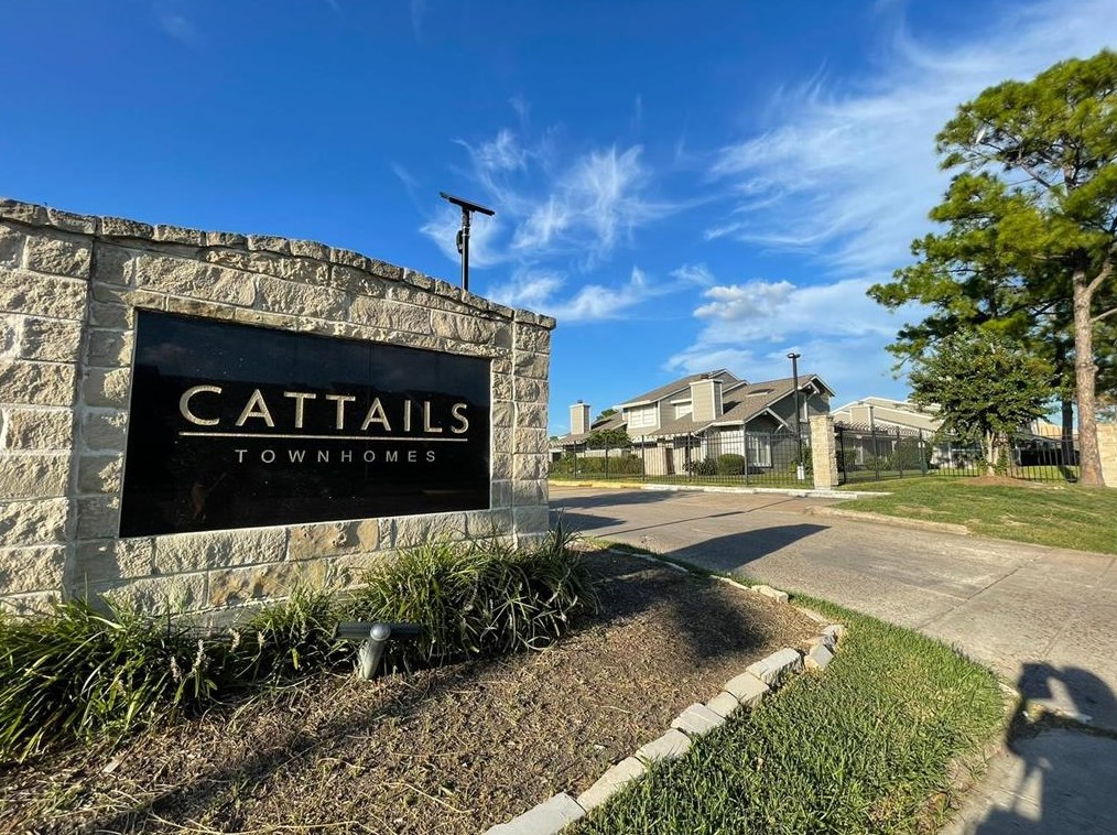 12250 Coppertree Ln, Houston TX  77035-5249 exterior