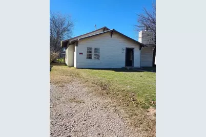 306 E Ida Avenue, Electra, TX 76360 - Photo 3