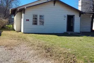 306 E Ida Ave, Electra, TX 76360 - Photo 3