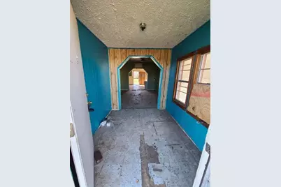 306 E Ida Avenue, Electra, TX 76360 - Photo 9