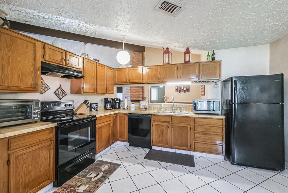 3719 Embarcadero Dr, Houston TX 77082-2905 exterior