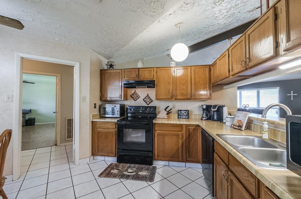 3719 Embarcadero Dr, Houston TX 77082-2905 exterior