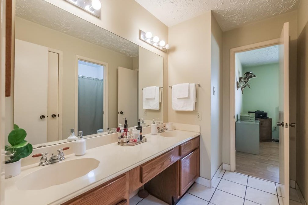 3719 Embarcadero Dr, Houston TX 77082-2905 exterior