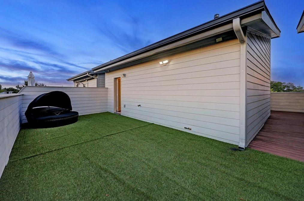 1411 Hickory St, Houston TX  77007-7733 exterior