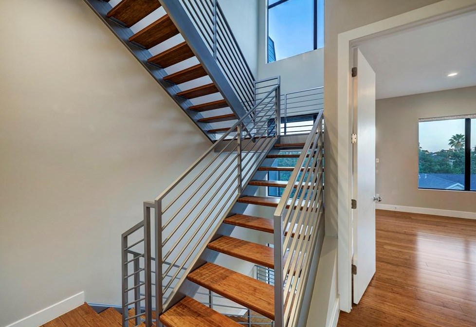 1411 Hickory St, Houston TX  77007-7733 exterior