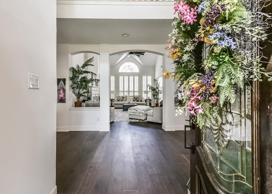 1322 Blackthorne Dr, Houston TX  77094-2944 exterior