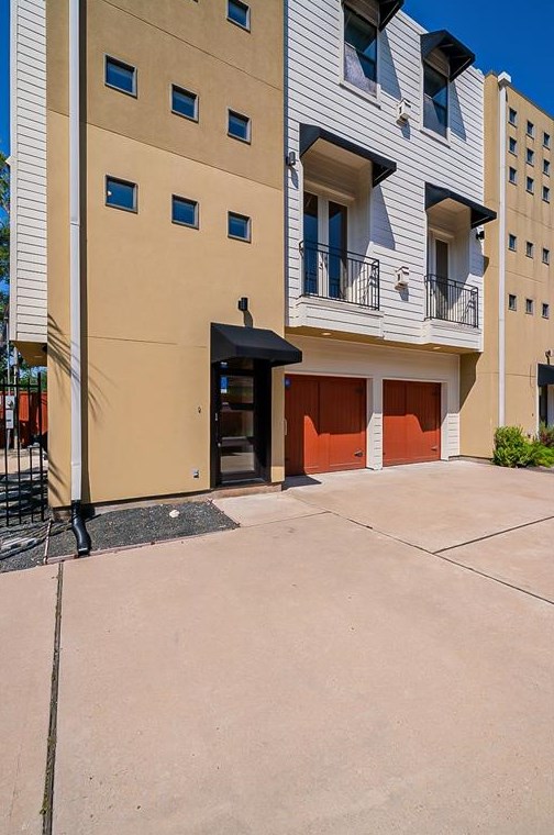 5624 Darling St, Houston TX  77007-1828 exterior