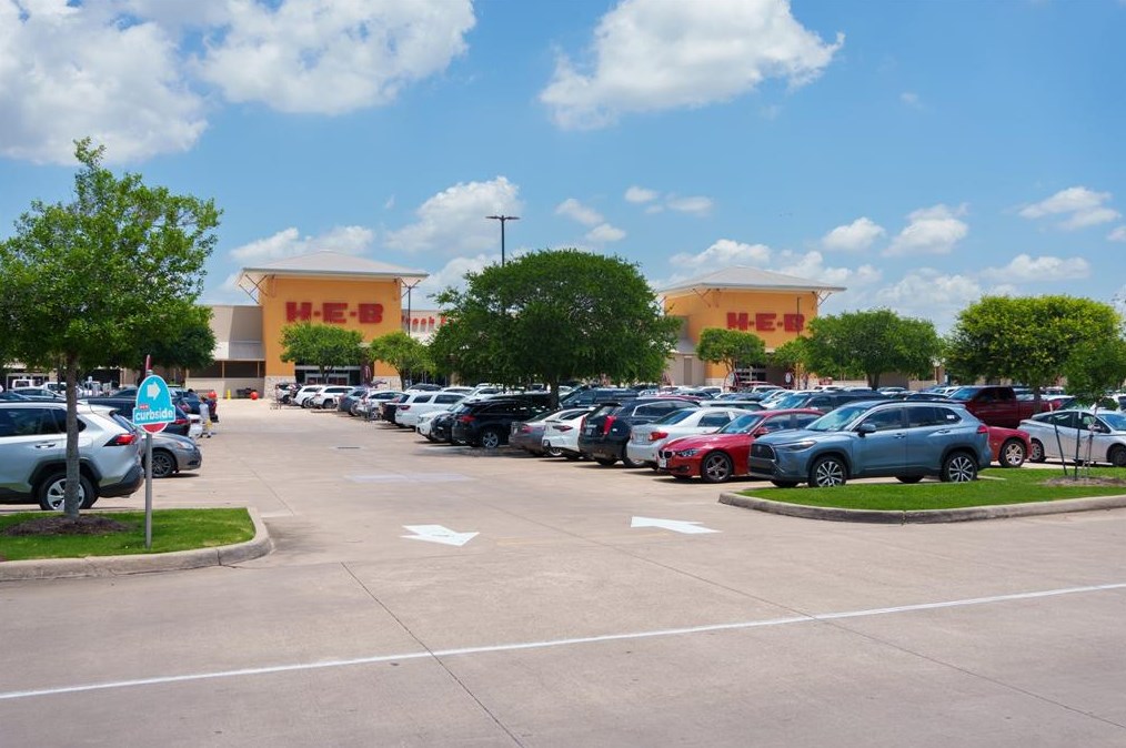 6702 Harpers Dr, Richmond TX  77469-5909 exterior