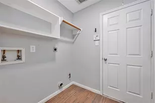 16310 Blossomwood Ln, Sugar Land, TX 77498 - Photo 23