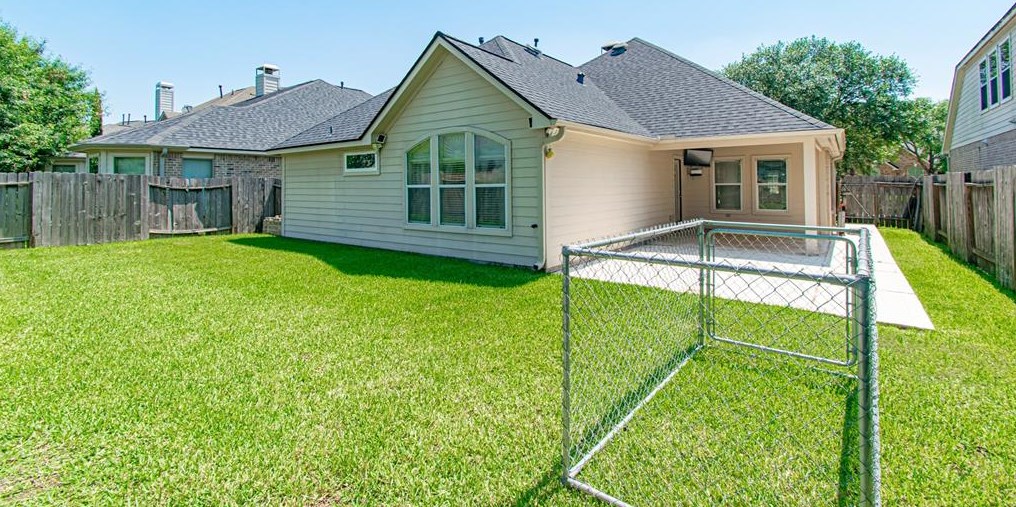 15815 Azalea Shr Ct, Houston TX  77044-1161 exterior