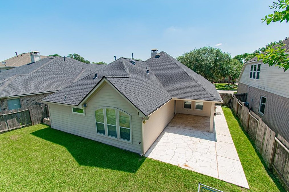 15815 Azalea Shr Ct, Houston TX  77044-1161 exterior