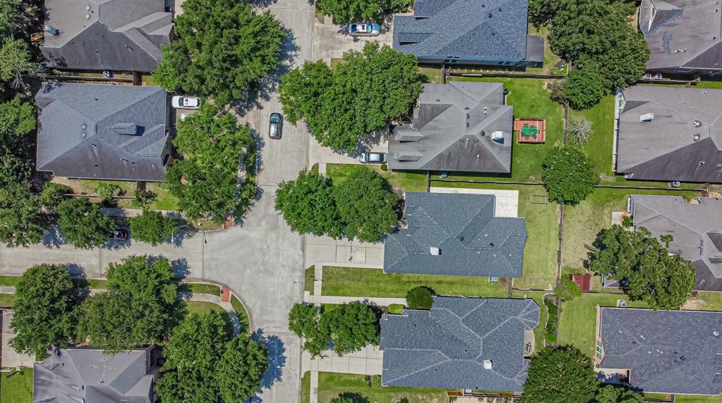 15815 Azalea Shr Ct, Houston TX  77044-1161 exterior