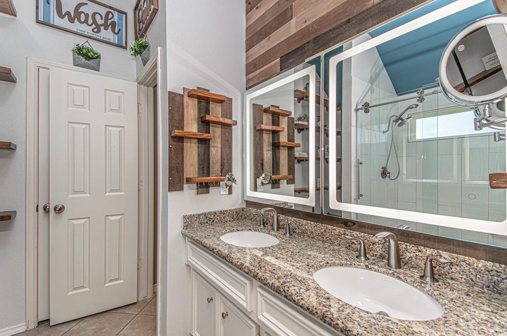 15815 Azalea Shr Ct, Houston TX  77044-1161 exterior