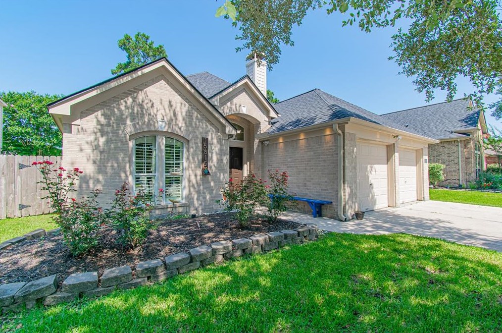 15815 Azalea Shr Ct, Houston TX  77044-1161 exterior