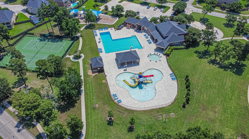 15815 Azalea Shr Ct, Houston TX  77044-1161 exterior