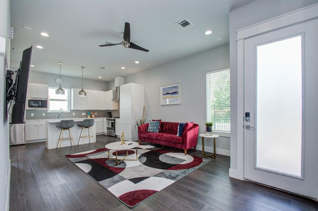2549 Hollister St, Houston TX  77080 exterior