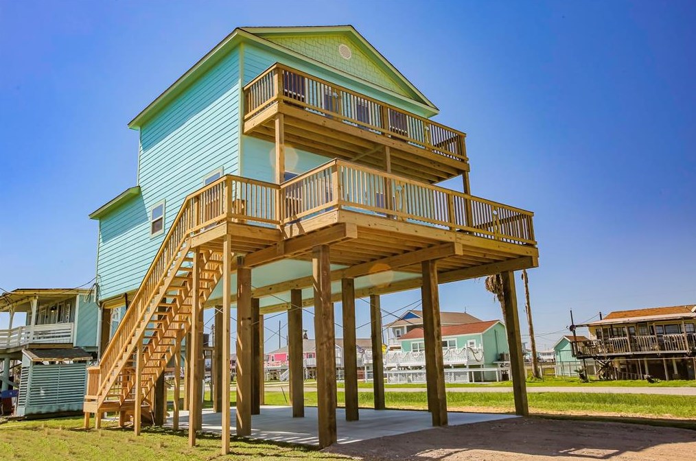 331 Caisson St, Jones Creek TX  77541-9262 exterior