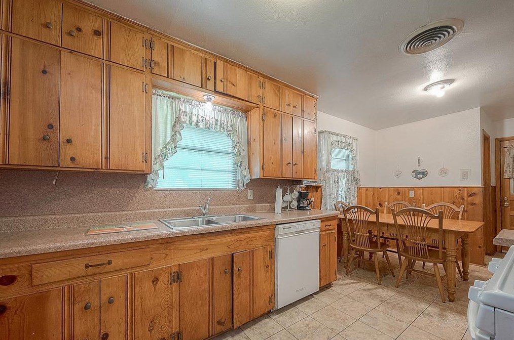 830 27 St, Houston TX  77008-2201 exterior