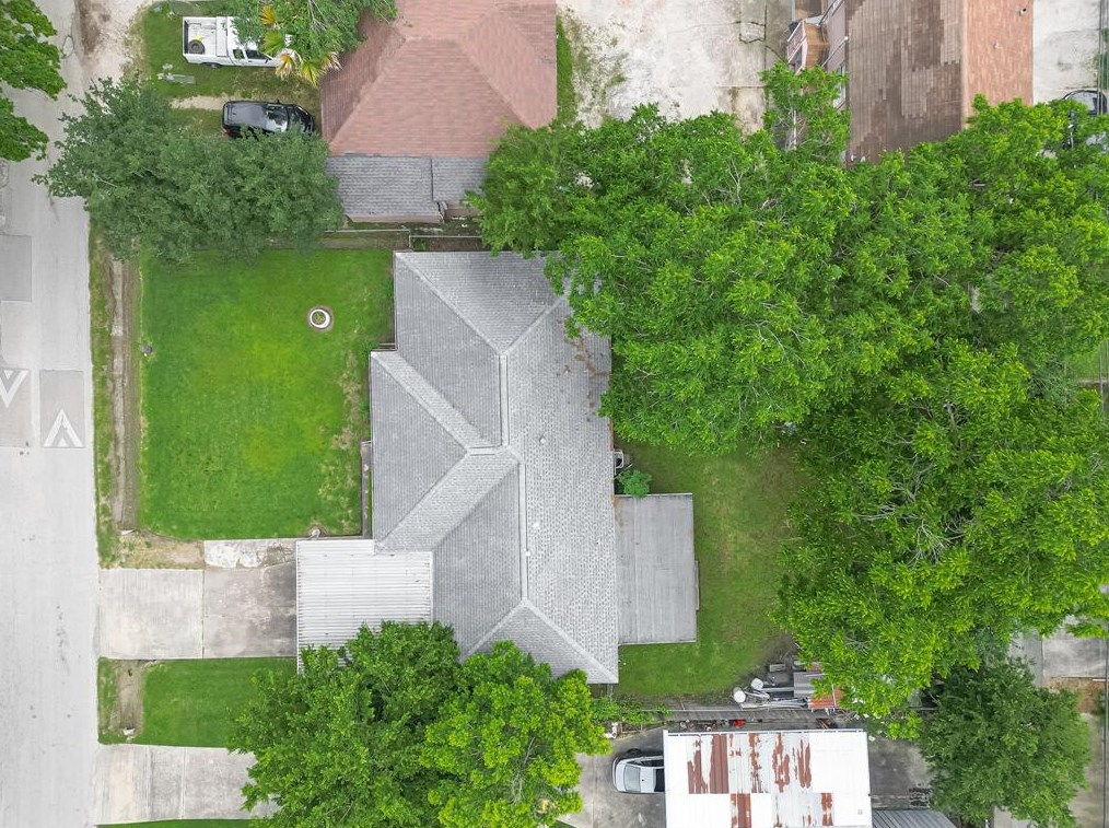 830 27 St, Houston TX  77008-2201 exterior