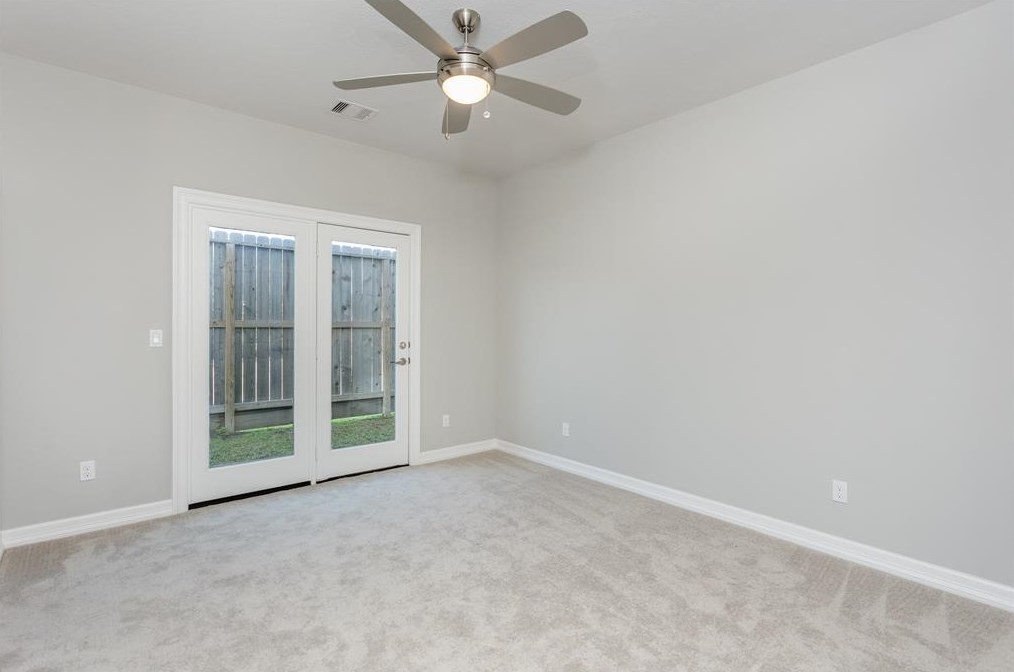 11129 Olympia Dr, Houston TX  77042-1920 exterior