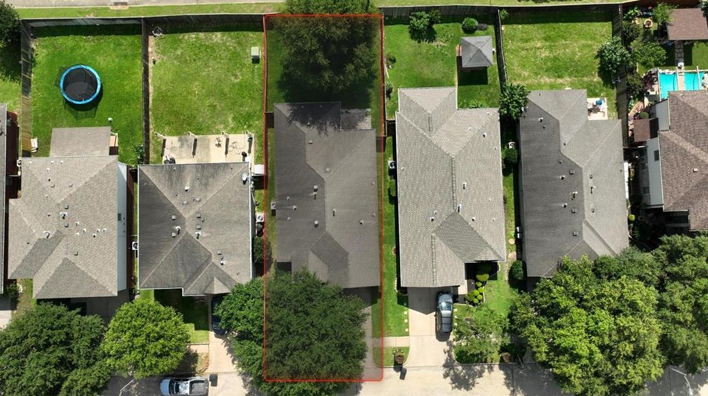 8918 Tarpon Spg Ln, Houston TX  77095-2264 exterior