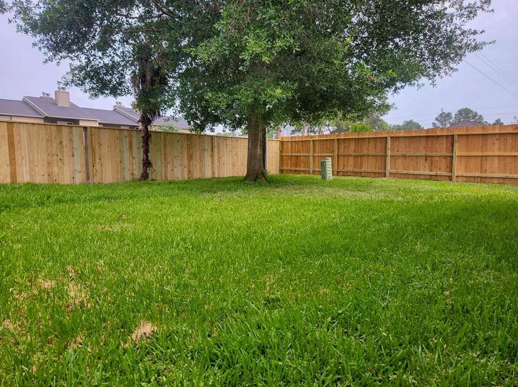 8918 Tarpon Spg Ln, Houston TX  77095-2264 exterior